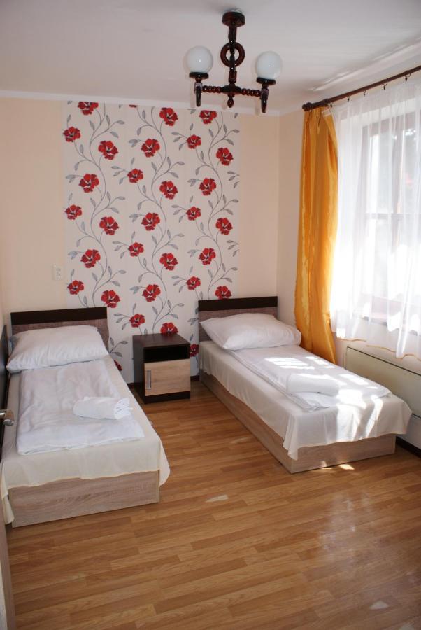 Pensjonat Pod Lwem Niechorze Esterno foto