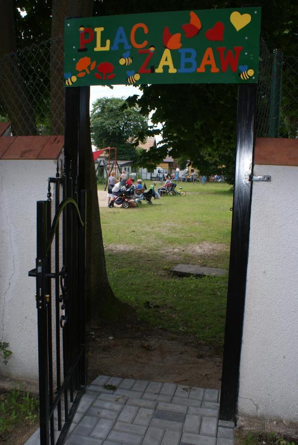 Pensjonat Pod Lwem Niechorze Esterno foto